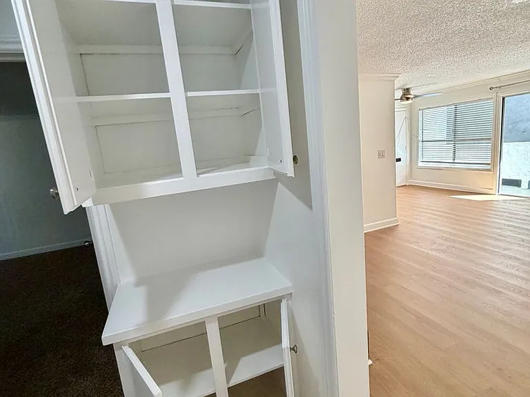 332 Culver Boulevard 363 Pershing — Photo 19