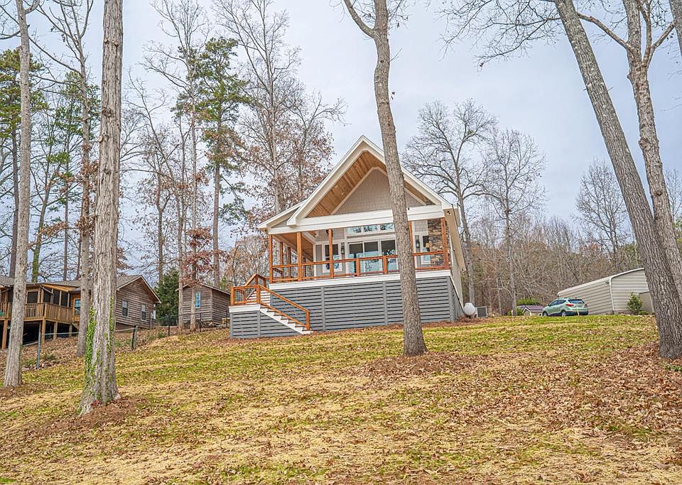 1st image of 315 Thomas Dr