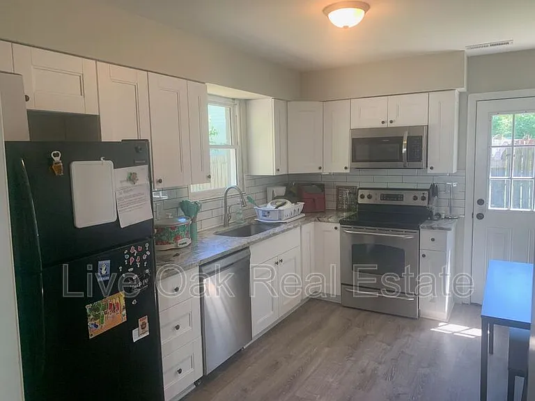 8302 Glen Myrtle Ave — Photo 5