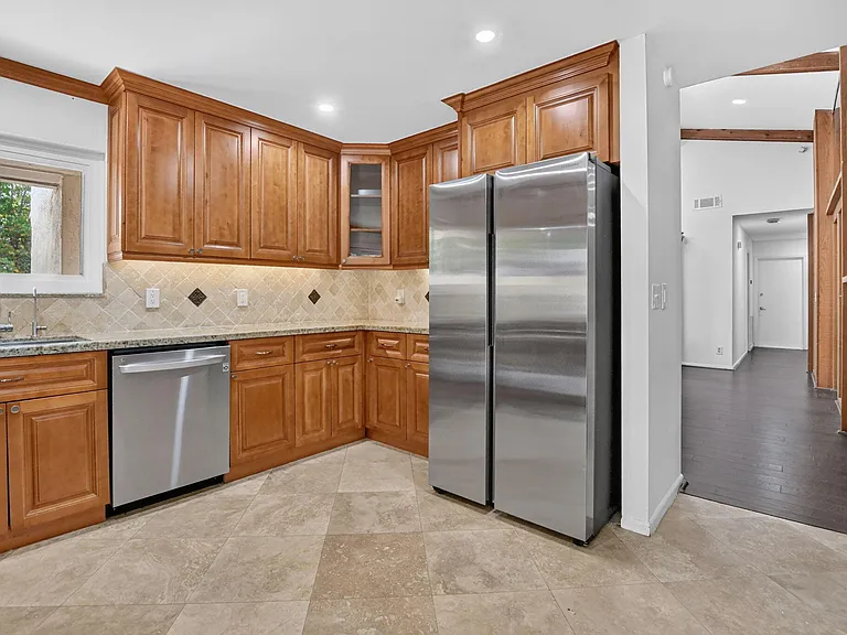 7813 Kenway Pl W — Photo 16