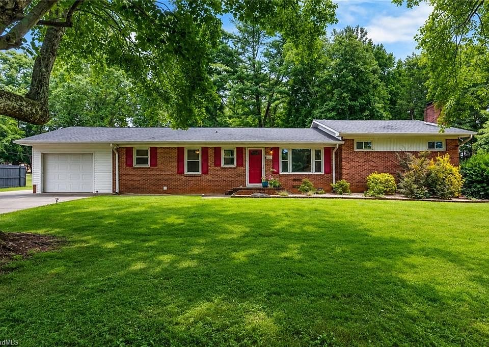 1st image of 4365 Wakeman Dr
