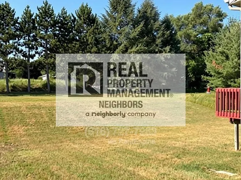 1636 Northbend Dr NE — Photo 13