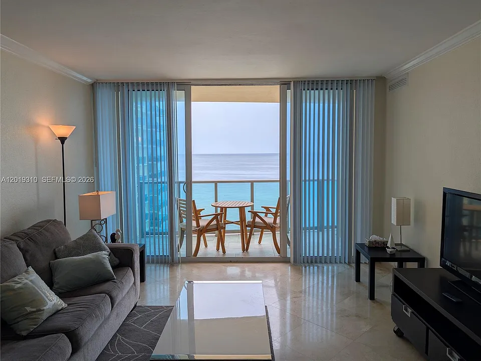 2501 S Ocean Dr #1021