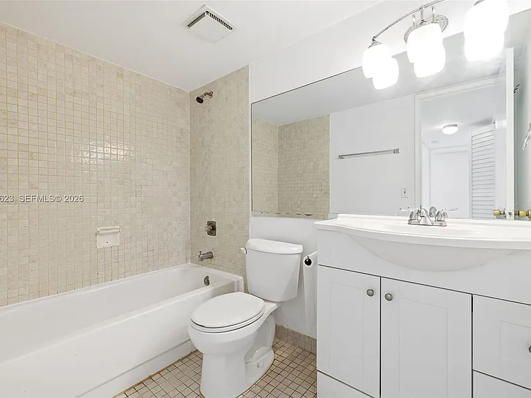 10050 NW 9th Street Cir #203 — Photo 19
