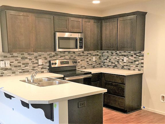 Great Room/kitchen with Stainless Appliances