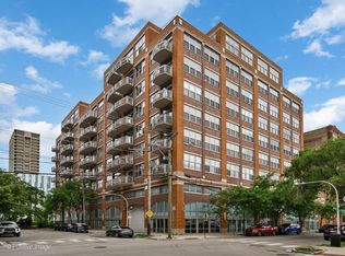 933 W Van Buren St APT 823, Chicago, IL 60607
