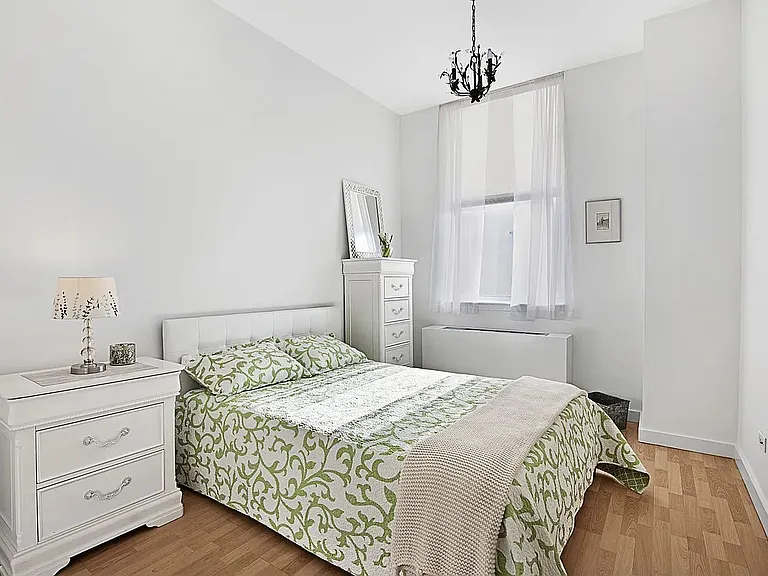 80 Elizabeth St #5F — Photo 5