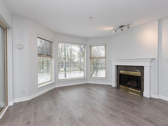 5th image of 5650 Oak St #208