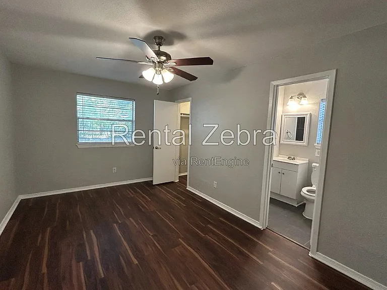 6005 Lindy Ln — Photo 8
