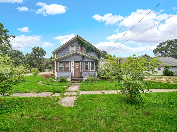 902 Berylan St, Belvidere, IL 61008