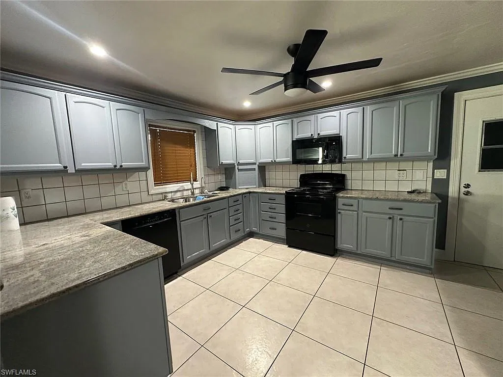 3 bed, 2.0 bath, 1803 sqft, $2,800 — Photo 2