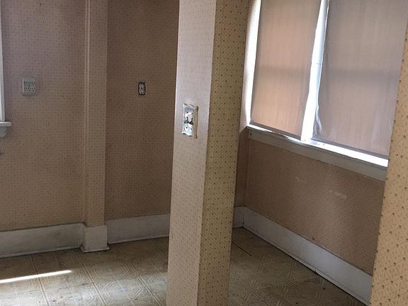4th image of 1006 Christy Blvd