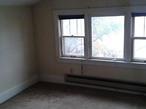 3rd image of 3752 Grand Ave S