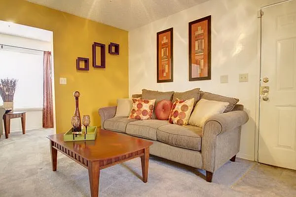 4700 Wimbleton Way — Photo 3