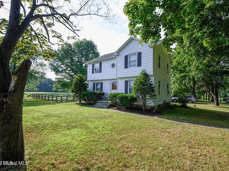 1st image of 642 Feura Bush Road