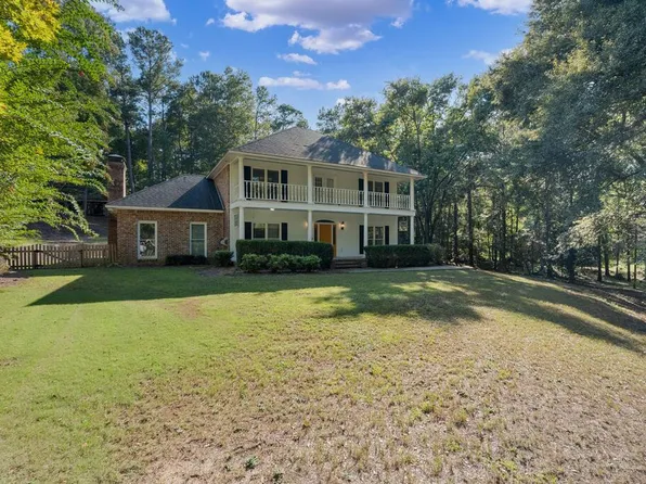 434 Station Dr, Smiths Station, AL 36877