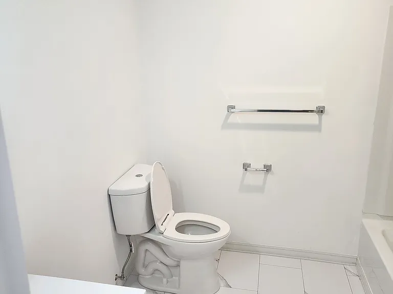 1 & 2 Crosswoods Path Blvd #203 — Photo 4