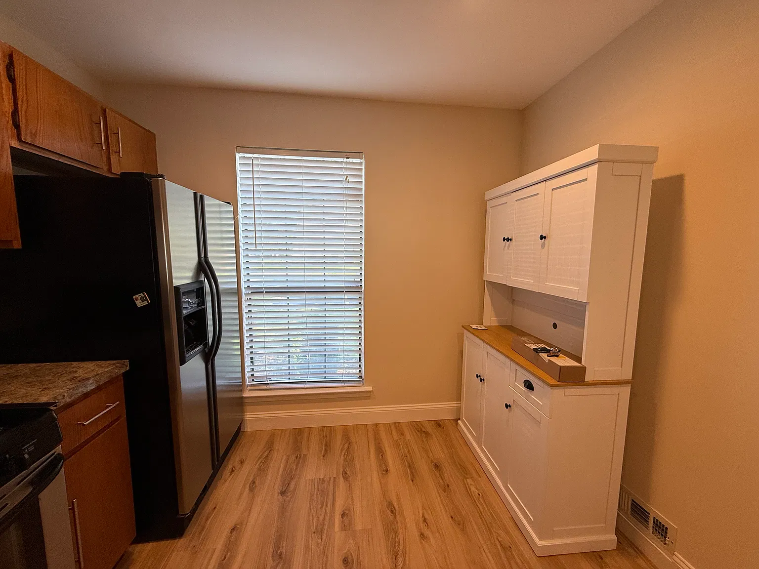 2 bed, 2.5 bath, 1260 sqft, $3,000 — Photo 3