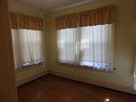 5th image of 1859 Franklin Ave