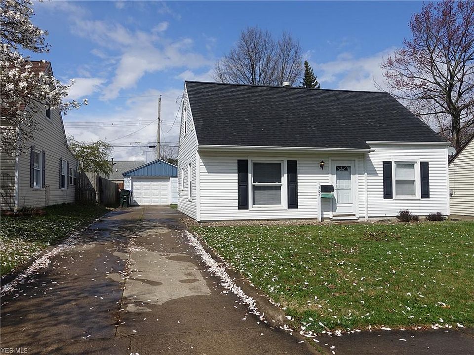 1st image of 1305 Curtis Ave