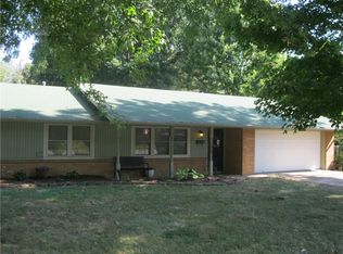 1105 W Oak St, Rogers, AR 72756