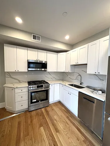 73 Pearl St Photo 1