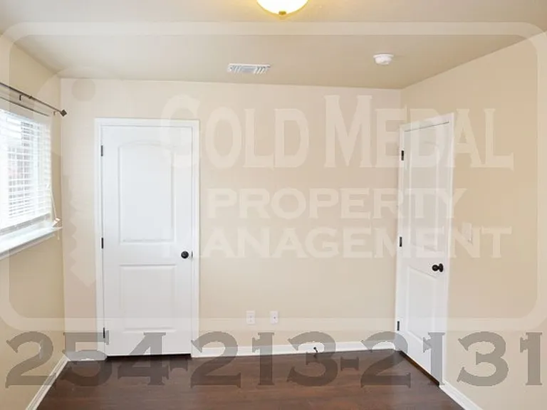 1104 Grace Point Dr — Photo 14