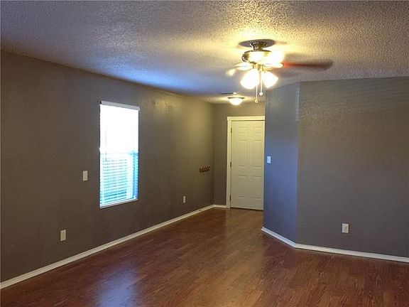 3rd image of 3000 Cedar Crest Dr
