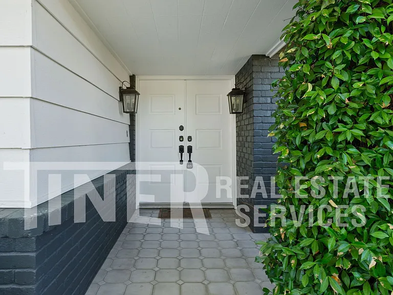 5100 Turnsberry Ct — Photo 7