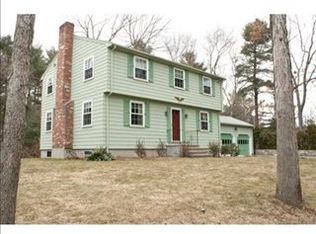 5 Garry Dr, Medfield, MA 02052