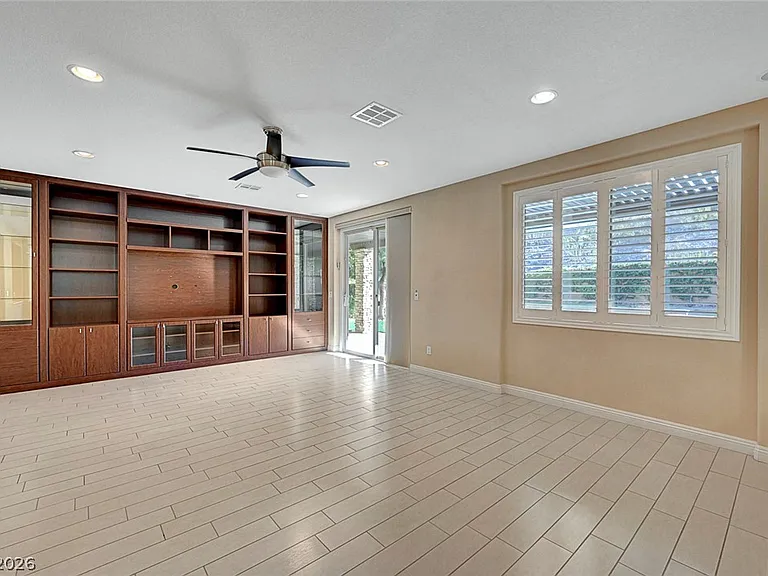 2953 Green Falls Ave — Photo 11