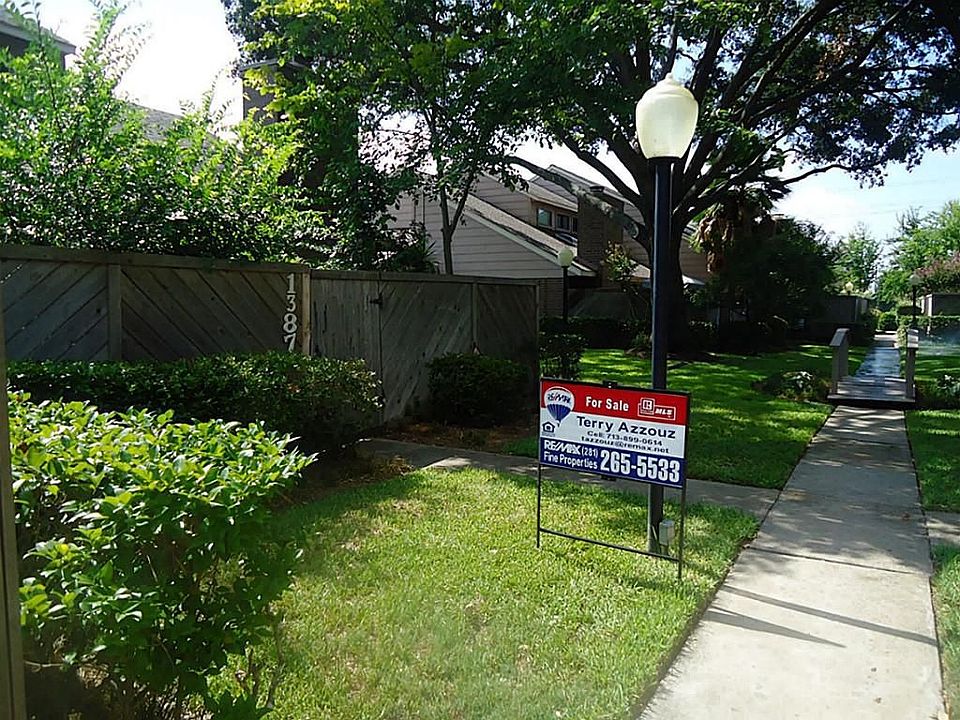 1st image of 13877 Hollowgreen Dr