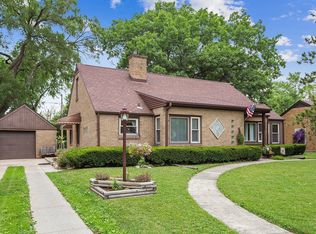 365 Cass St, Crete, IL 60417