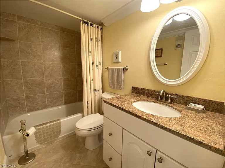 555 Park Shore Dr #B-407 — Photo 18