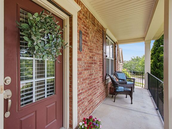 4th image of 405 Letitia Dr