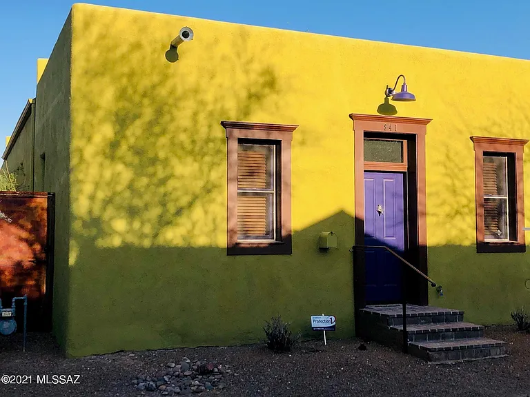 841 S Meyer Ave — Photo 1