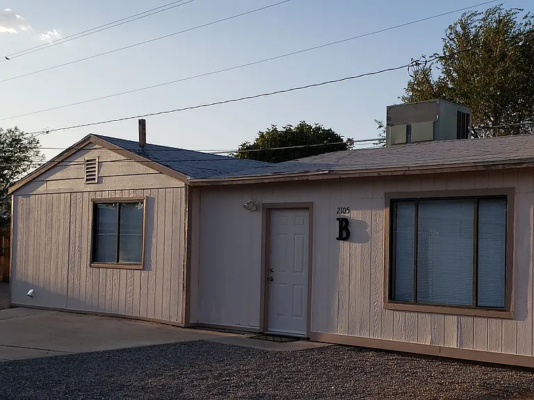 2105 E Packard Ave #B — Photo 1