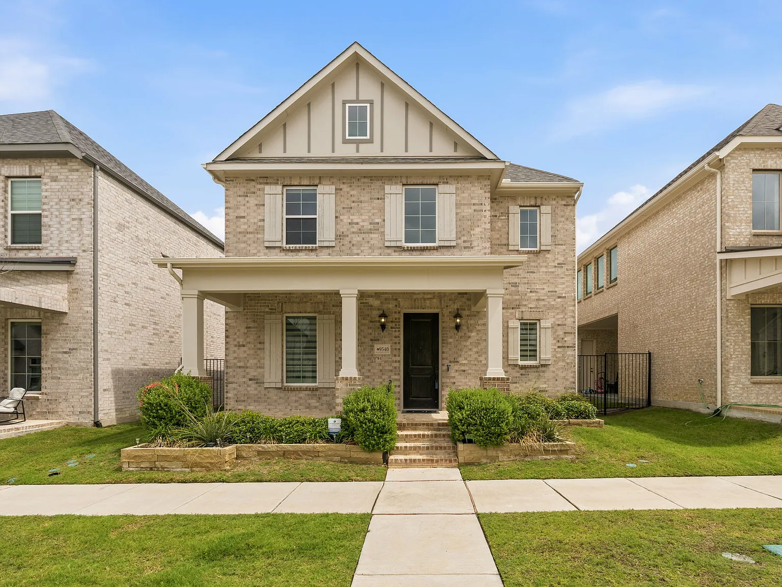 4 bed, 3026 sqft, $3,500 — Photo 1