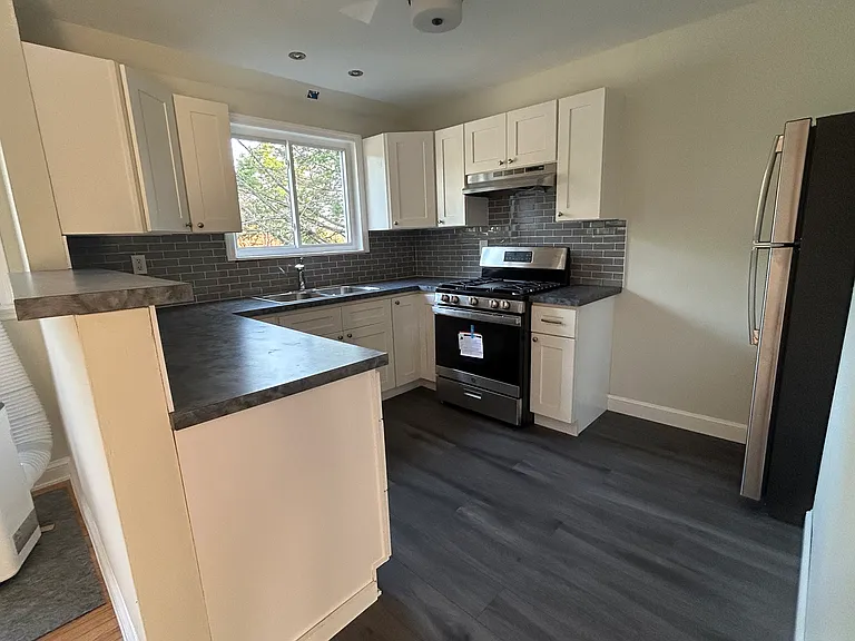 15 Elm St #2 — Photo 1