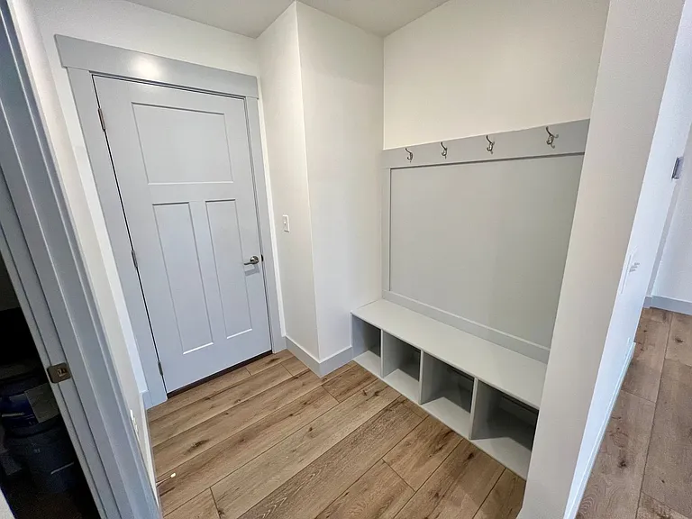 4646 Pierce Dr — Photo 12
