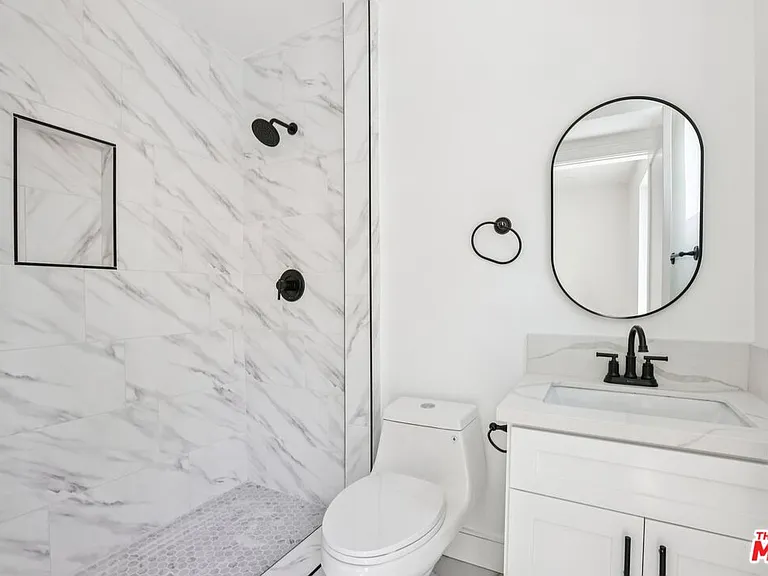 2111 Holly Dr #2 — Photo 18
