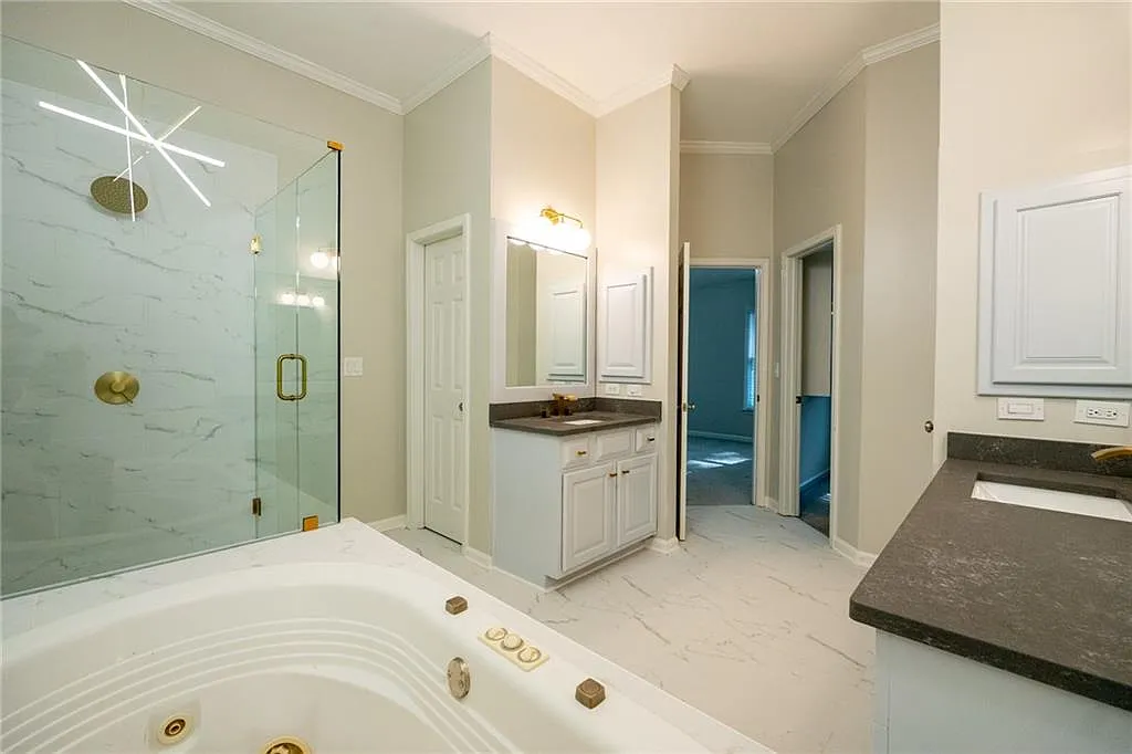 4 bed, 3.5 bath, 2940 sqft, $3,250 — Photo 4