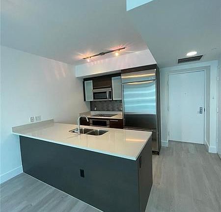 4th image of 500 Brickell Ave APT 3306
