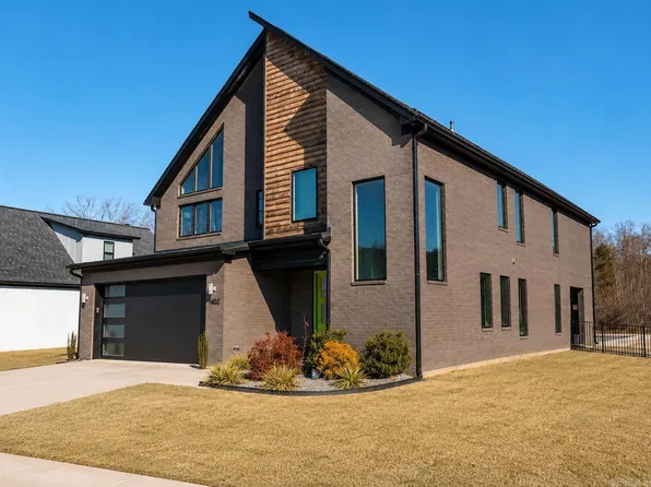 7800 S Shoreline Blvd, Benton, AR 72019