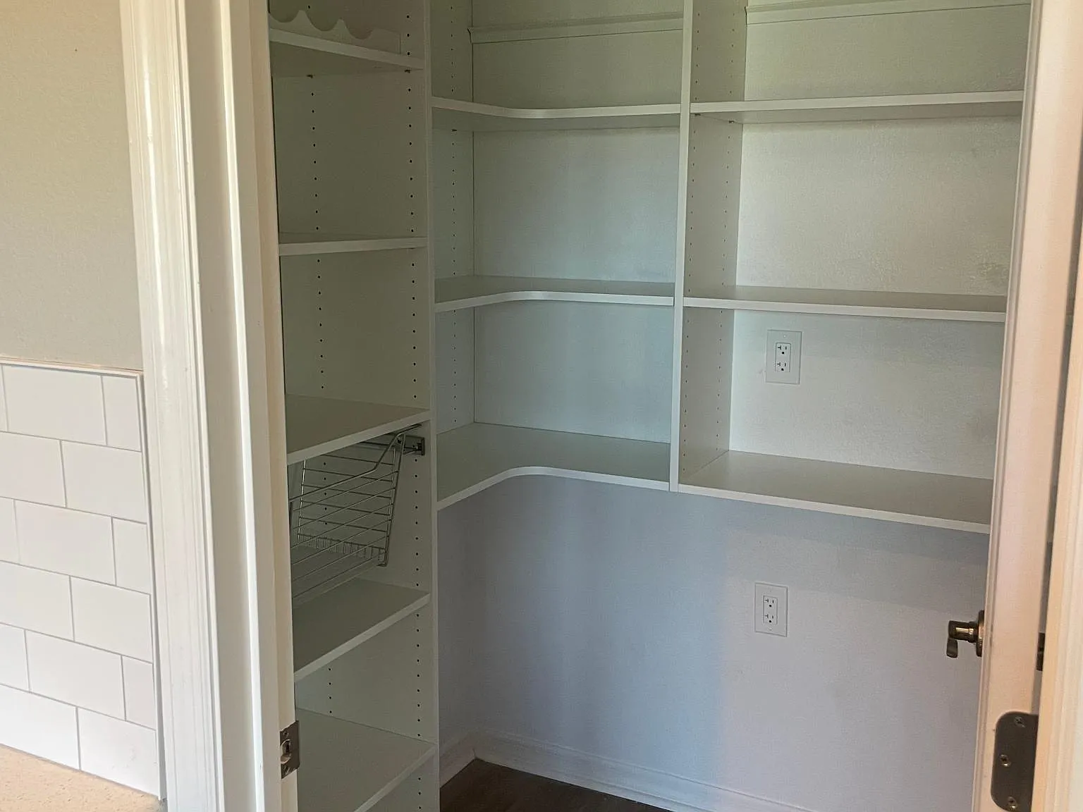 2408 Woods Way — Photo 4