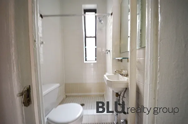 Rented by BLU Real Estate | media 9