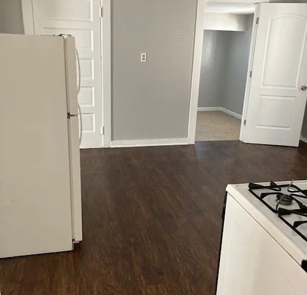 4012 Woodbridge Ave — Photo 3