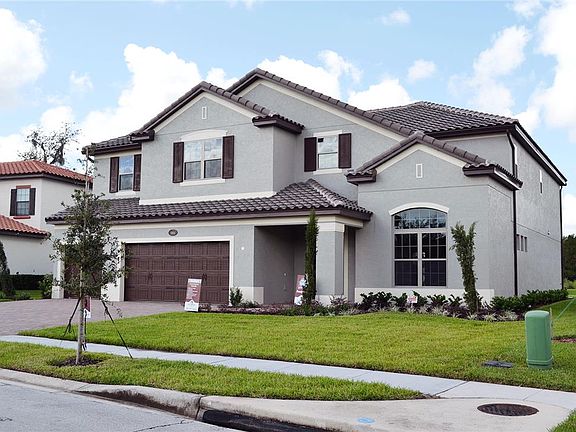Located on 0173 in Riviera Bella in DeBary, FL