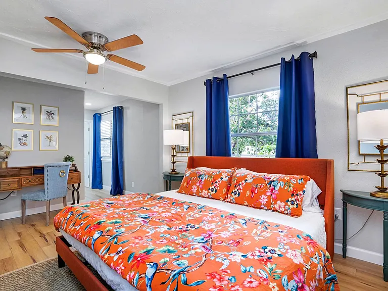 4705 Hollingsworth Ave — Photo 57