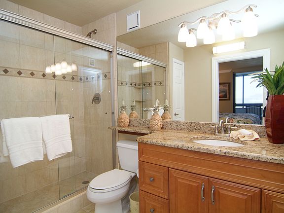 5th image of 693 Seaview Ct #A703